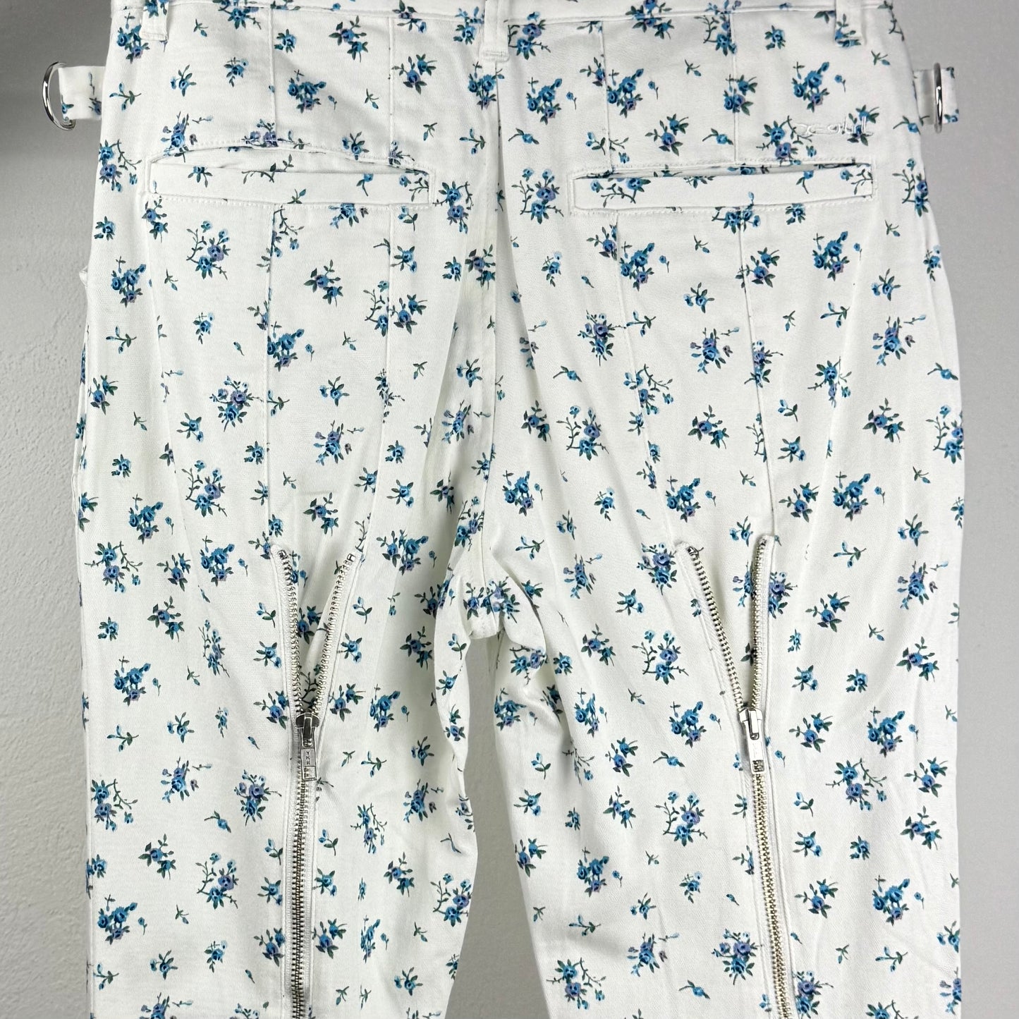 X-Girl Hose Flared mit Blumenmuster (S-M)