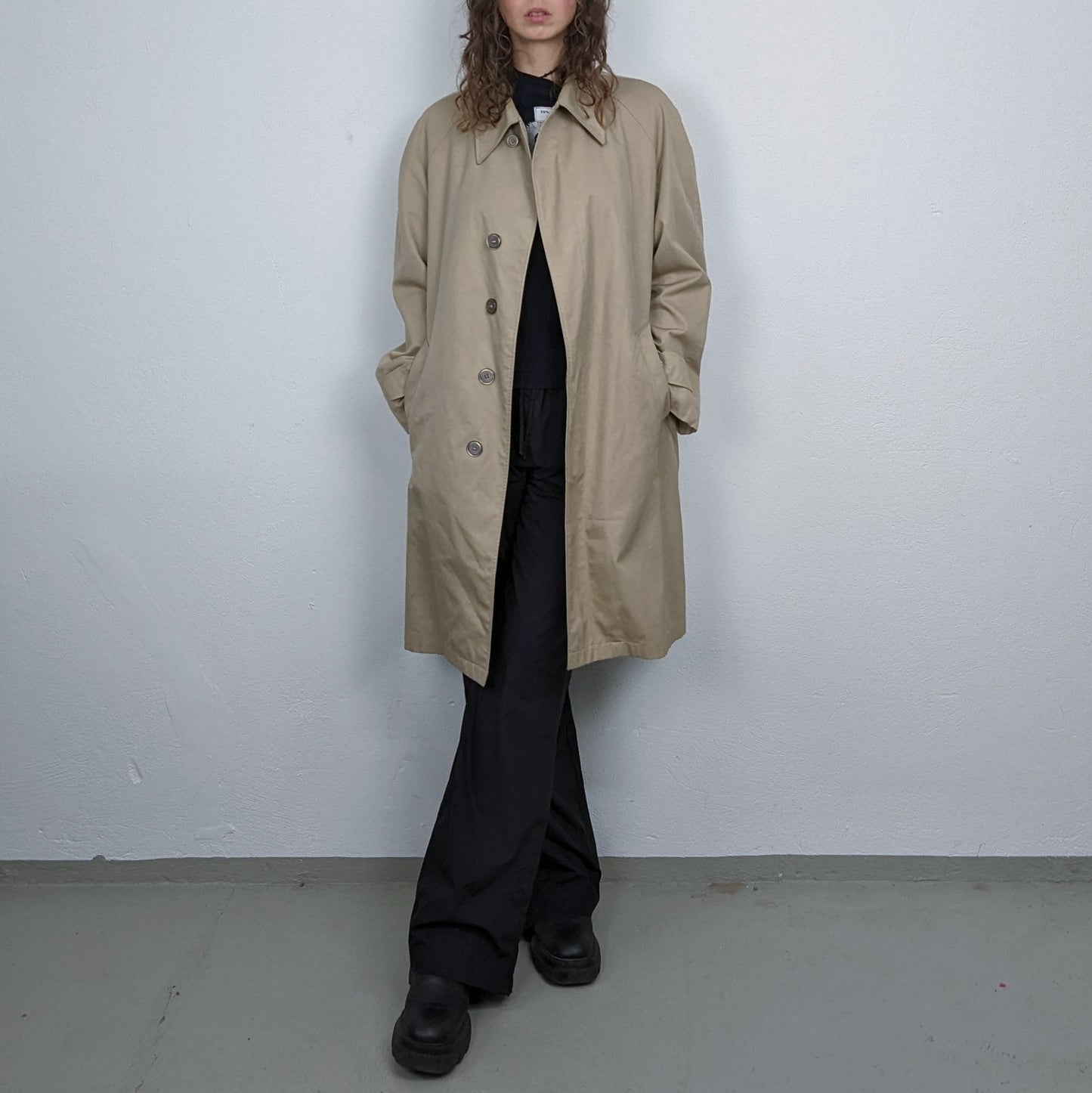 HERNO TRENCHCOAT (M)